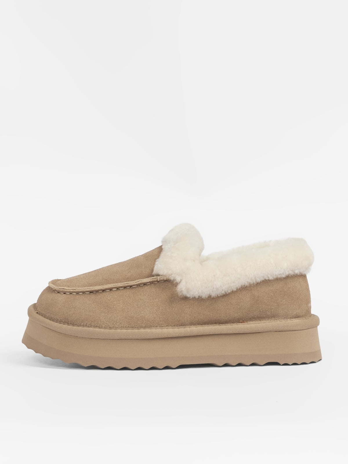 Women's leather outdoor slippers with sheepskin